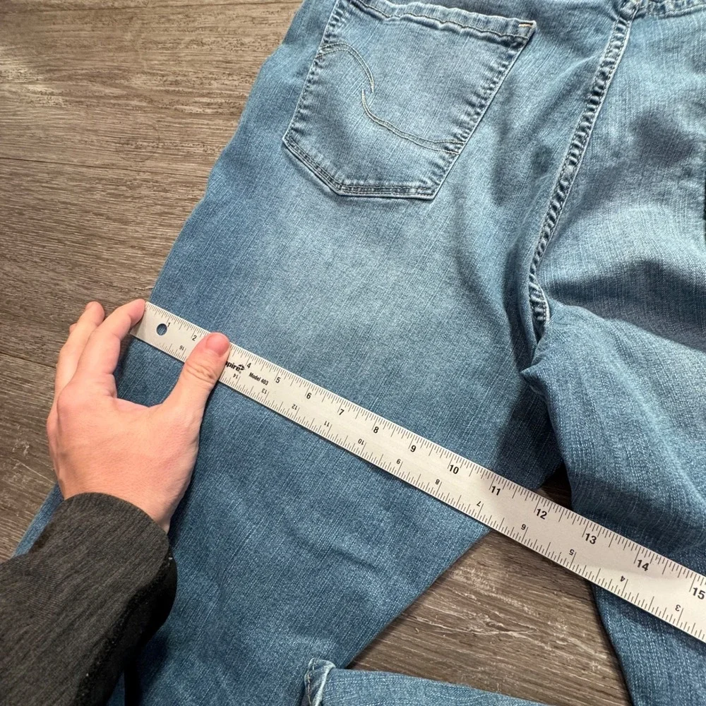 Levis socialflare curated